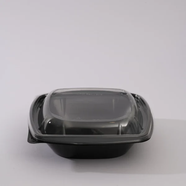 crna kvadratna posuda